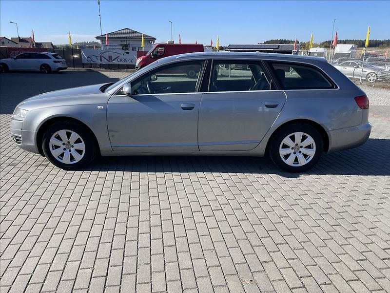 Audi A6 2,0 TDi 103kw Avant Xenon Kůže - fotka 31 z 35