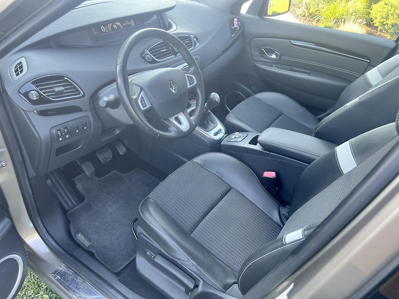 Renault Scénic 1.2TCE 85KW,KůŽE,NAVI,2xKOLA - fotka 11 z 44