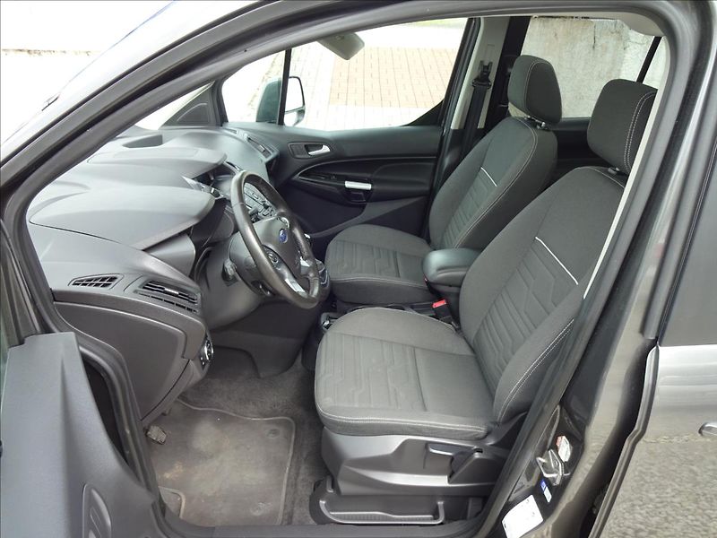 Ford Tourneo Connect 1.0 ECOBOOST TITANIUM - fotka 16 z 49