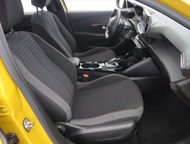 Peugeot 208 (2021) Active 50 kWh, SoH 93% - fotka 9 z 22