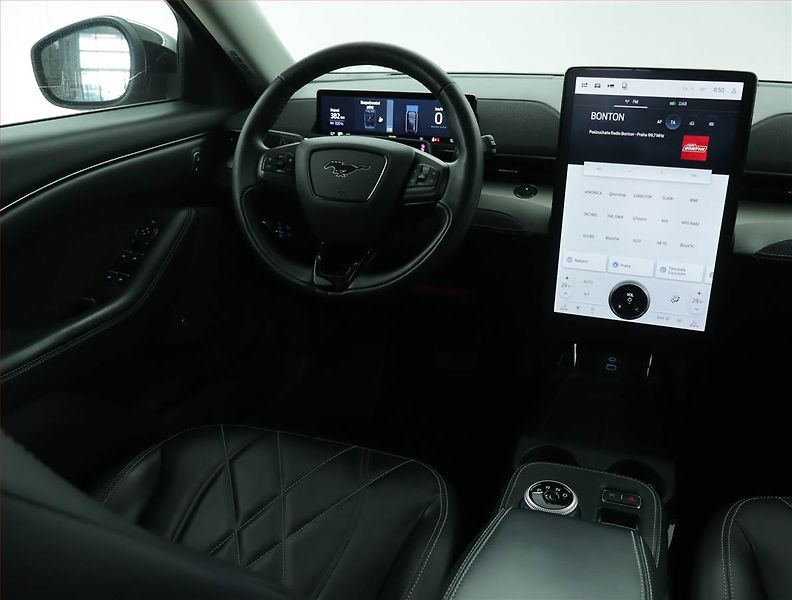 Ford Mustang Mach-E (2021) Standard Range RWD, SoH 94% - fotka 7 z 19