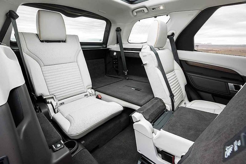 Land Rover Discovery.
