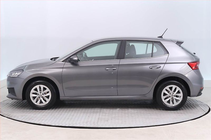 Škoda Fabia (2022) Ambition 1.0 TSI, Tempomat - fotka 3 z 17