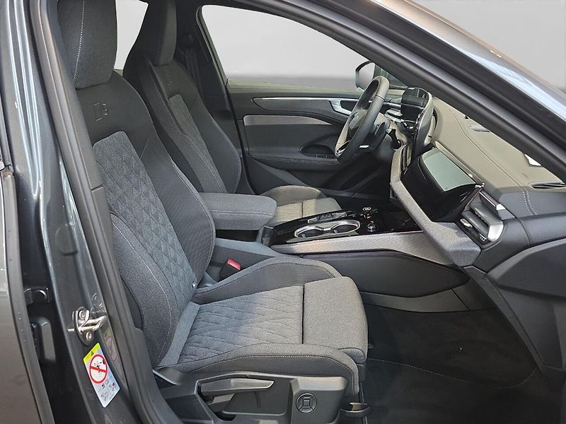 Audi A6 TDI q S-Line NezTop Matrix 360 - fotka 4 z 12