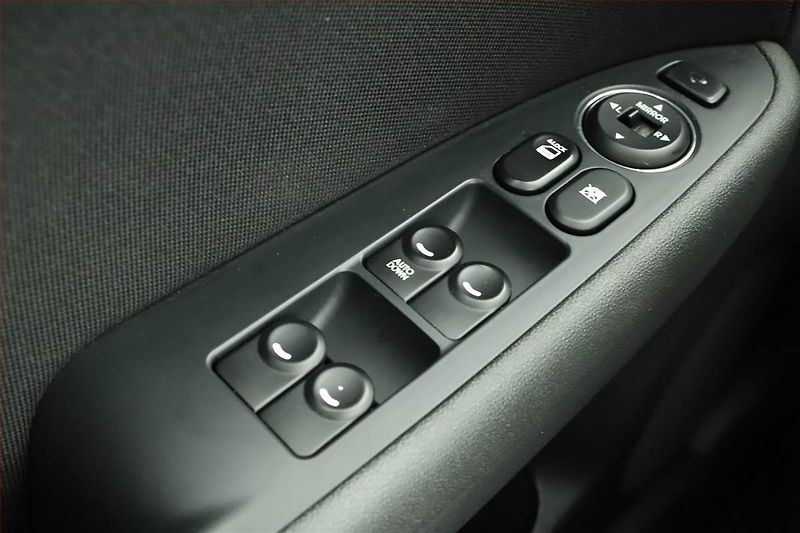 Hyundai i30 (2011) 1.4 CVVT, ČR,1.maj, Serv.kniha - fotka 11 z 13