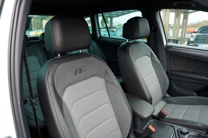Volkswagen Tiguan 2.0 TSI 4Motion/DSG/R-line/ČR - fotka 31 z 54