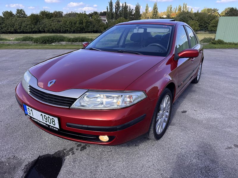 Renault Laguna 1.8i 88Kw 16V Dynamique - fotka 2 z 19