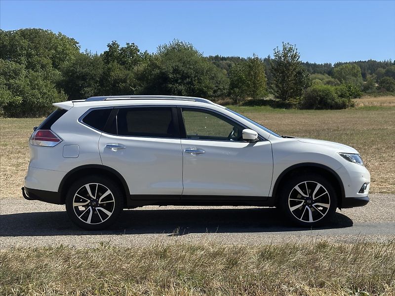 Nissan X-Trail 1,6 dCi 96kw 4WD Kůže Panorama - fotka 8 z 39