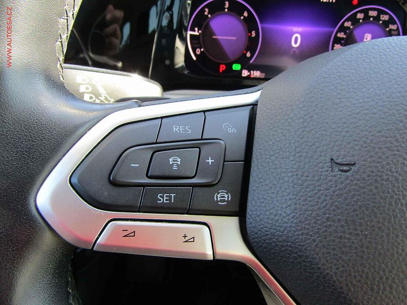 Volkswagen Golf (2022) 1.6TDi, LED, DSG - fotka 17 z 21