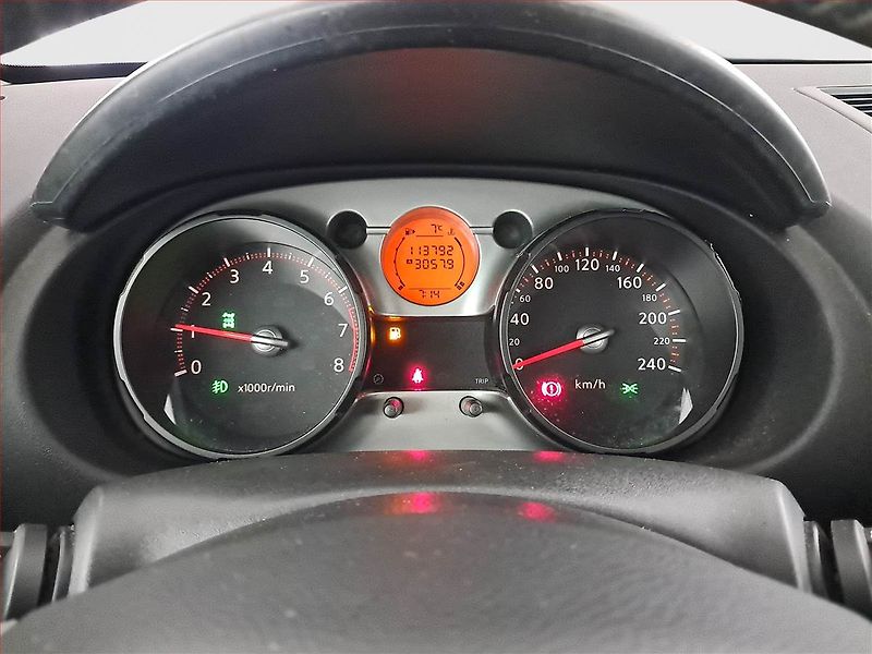 Nissan Qashqai (2007) 2.0, 4X4, Tempomat - fotka 11 z 18