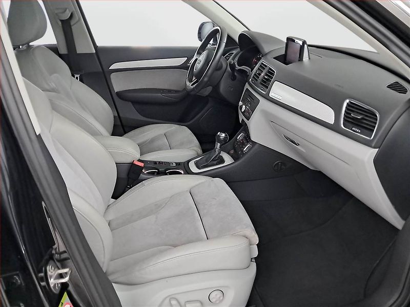 Audi Q3 (2013) 2.0 TDI, 4X4, Automat, Kůže - fotka 9 z 21