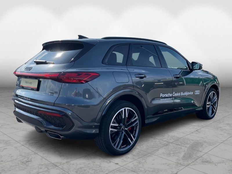 Audi Q5 E-HYDBID QUATTRO - fotka 2 z 29