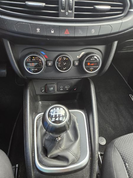 Fiat Tipo (2016) - fotka 16 z 21