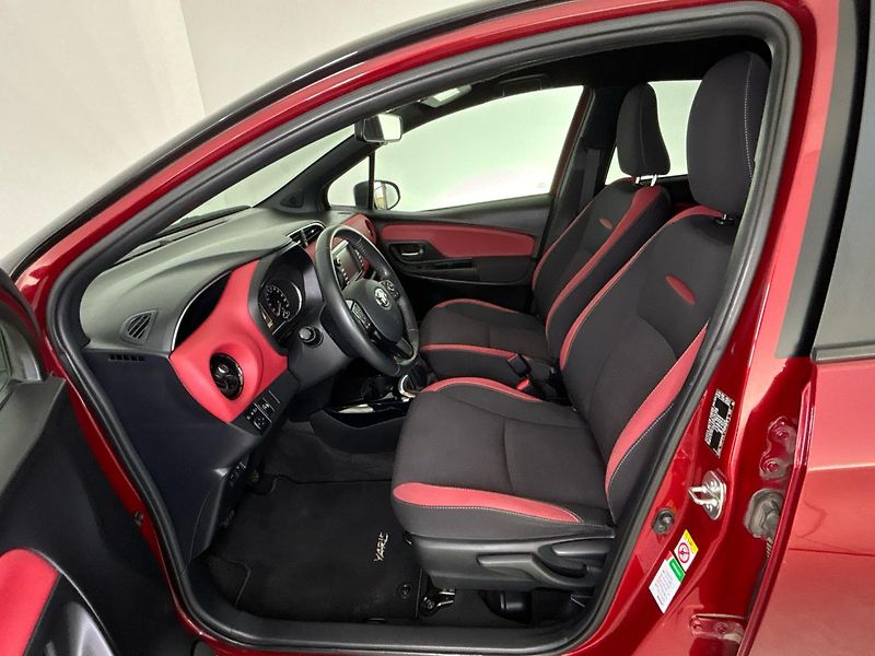 Toyota Yaris Hatchback - fotka 7 z 30