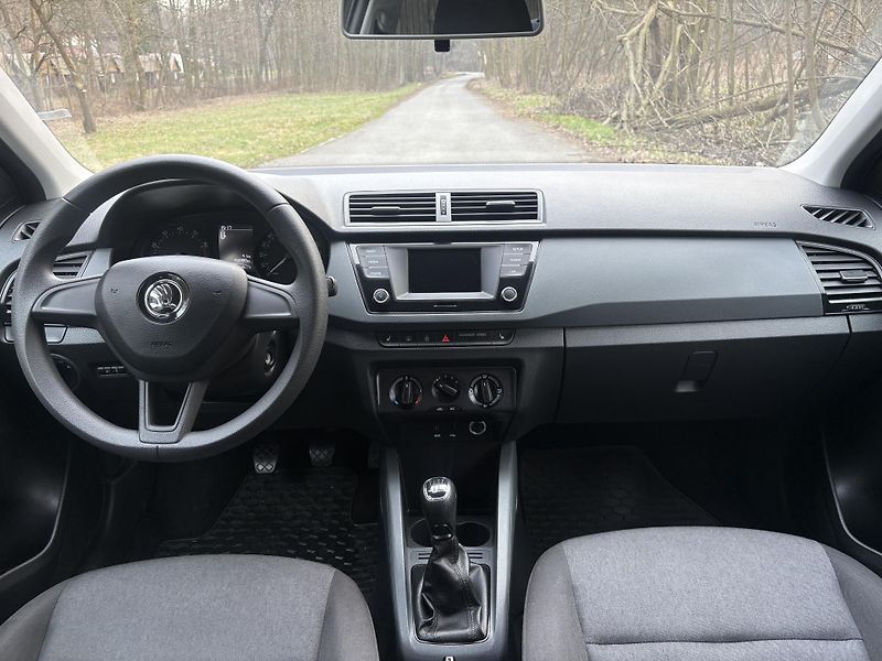 Škoda Fabia (2017) 1.0 TSi 70 kW, klima - fotka 10 z 20