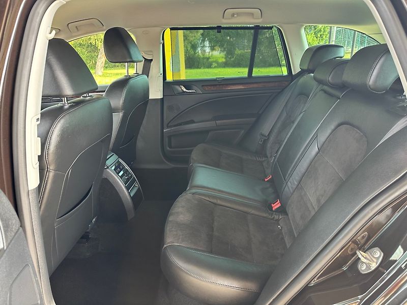 Škoda Superb (2014) 2.0TDi PRAVIDELNÝ SERVIS - fotka 18 z 19