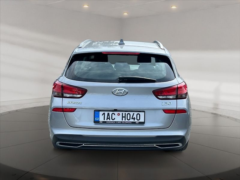 Hyundai i30 1,0 TGDI 120 Comfort - fotka 5 z 11