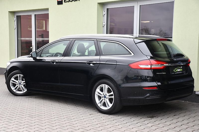 Ford Mondeo 2.0TDCi 110kW CARPLAY TITANIUM - fotka 3 z 42