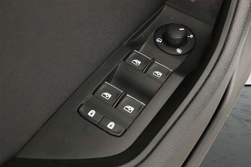 Škoda Superb (2018) Laurin&Klement 2.0 TDI 4x4 - fotka 19 z 20
