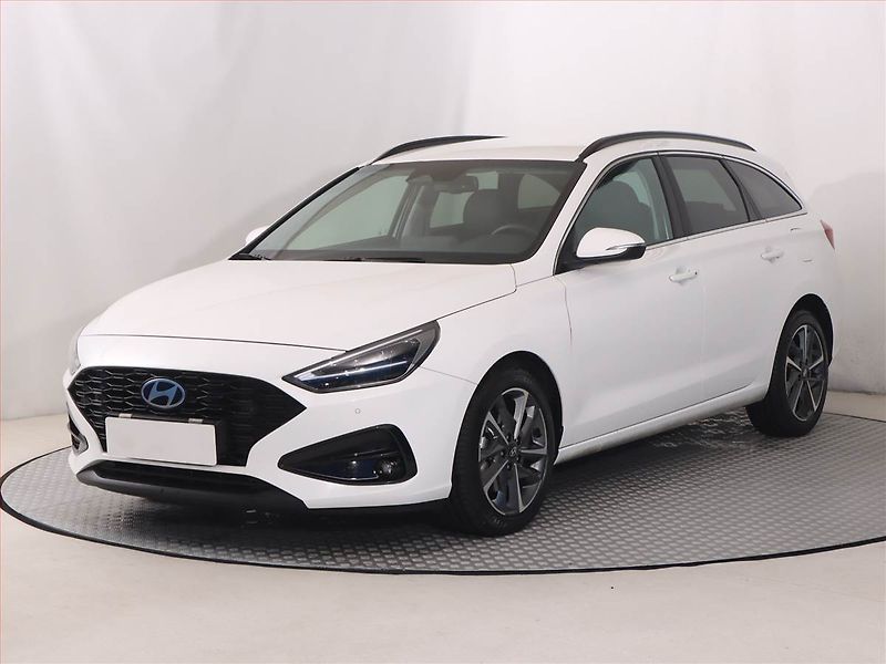 Hyundai i30 (2025) Premium 1.5 T-GDI MHEV 48V - fotka 2 z 19