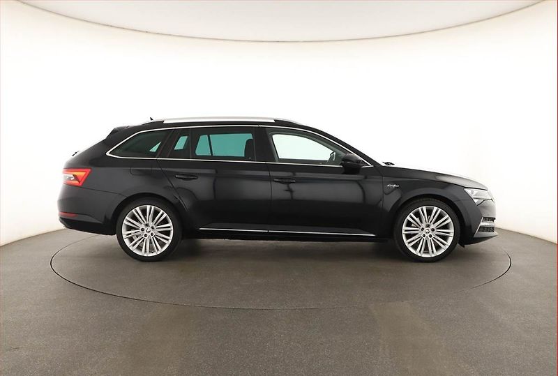 Škoda Superb (2020) Laurin&Klement 2.0 TDI - fotka 6 z 31