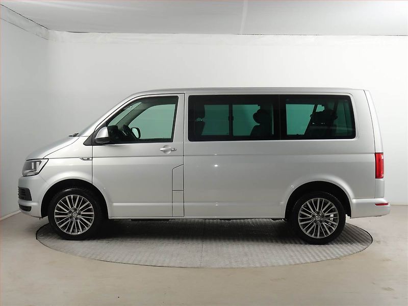 Volkswagen Caravelle (2016) Comfortline 2.0 TDI, 1Maj - fotka 3 z 21