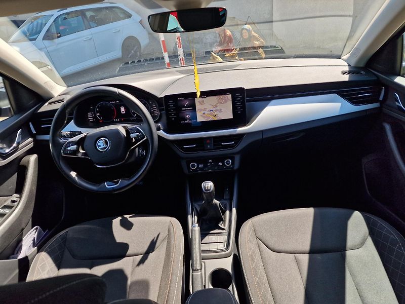 Škoda Scala 1,0TSI 81KW STYLE VIRTUÁL  - fotka 10 z 19
