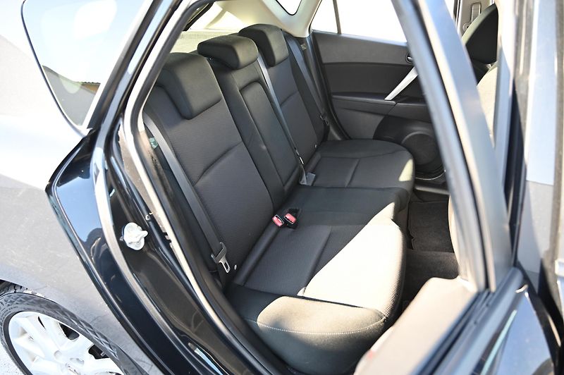Mazda 3 2.0 110KW Sports-Line 7/2012 - fotka 23 z 30