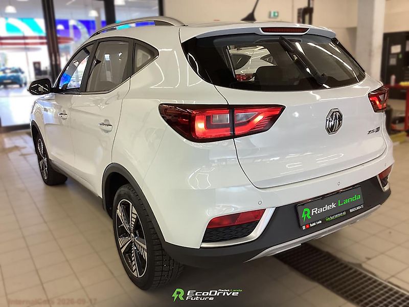 MG ZS (2021) Luxury, panorama okno, kamera - fotka 3 z 9