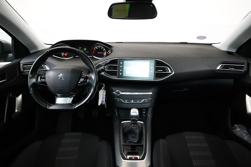 Peugeot 308 - fotka 6 z 6