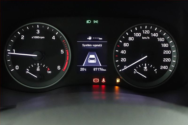 Hyundai Tucson (2020) Adventure 1.6 CRDi, ČR,1.maj - fotka 11 z 21