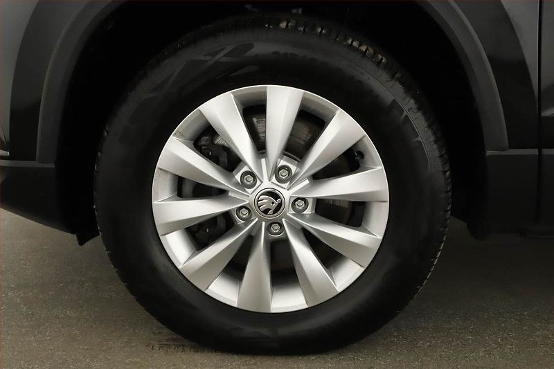 Škoda Karoq (2024) Fresh 2.0 TDI - fotka 14 z 20