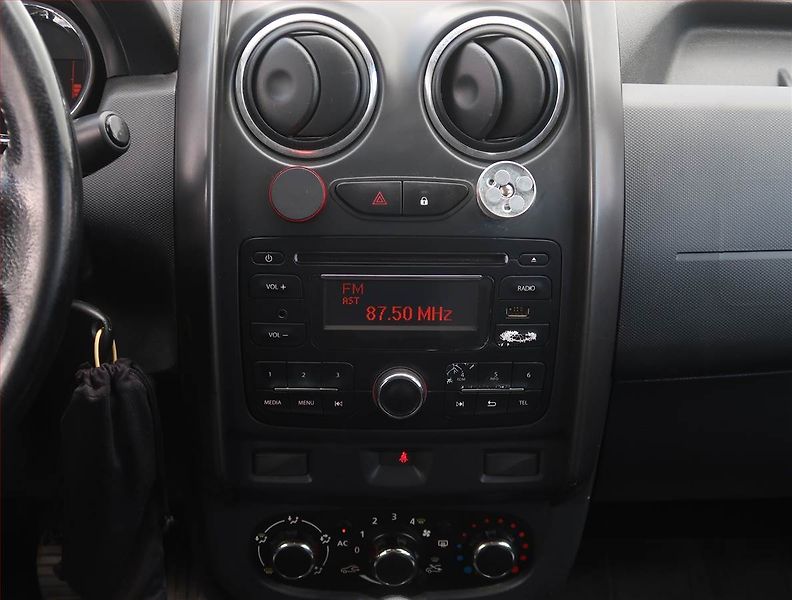 Dacia Duster (2014) 1.2 TCe - fotka 12 z 16