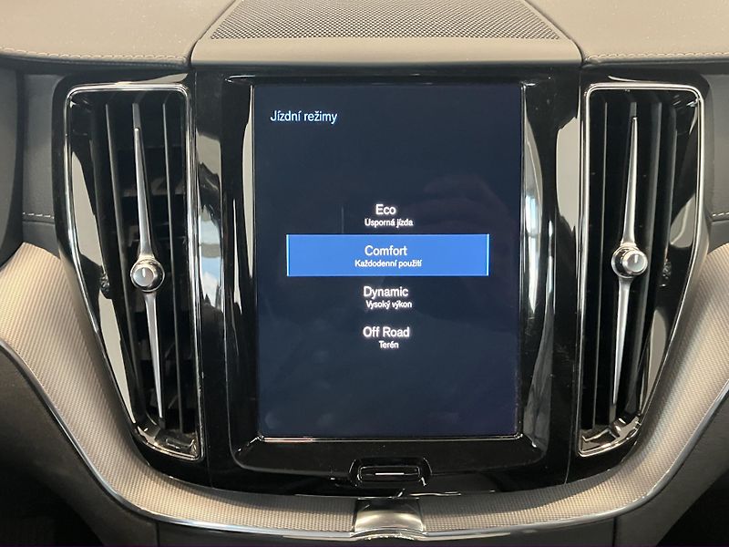 Volvo XC60 T6 AWD Drive-E Inscription AT8 - fotka 42 z 47