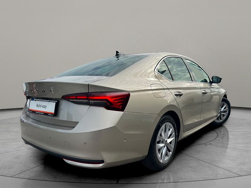 Škoda Octavia Top Selection 1,5 TSI 110 KW D - fotka 2 z 26