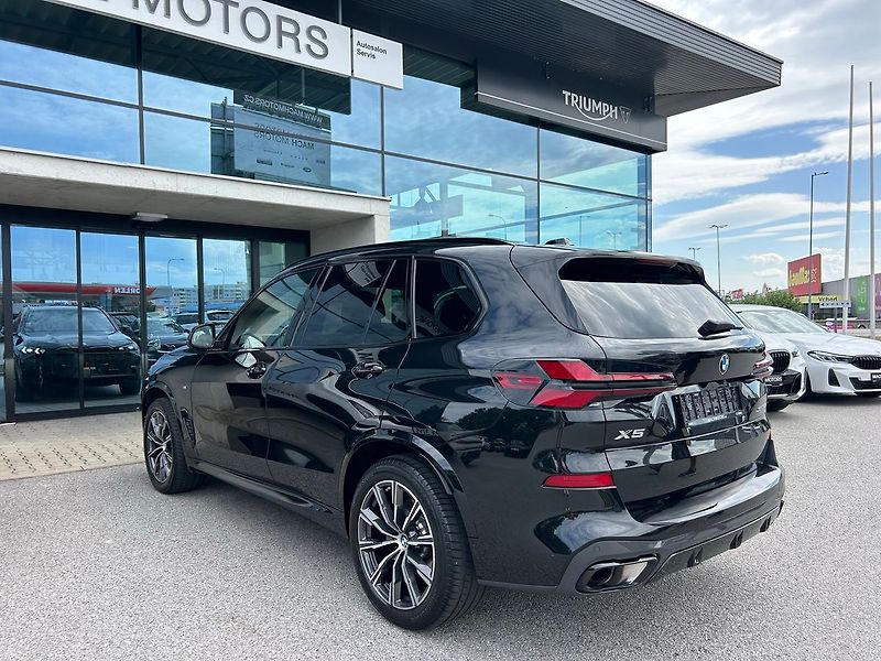 BMW X5 (2025) xDrive 30d El. tažné Msport - fotka 8 z 19