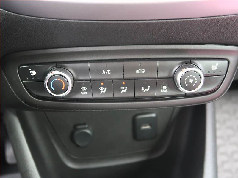 Opel Crossland X (2020) 1.2 Turbo, Tempomat - fotka 15 z 18