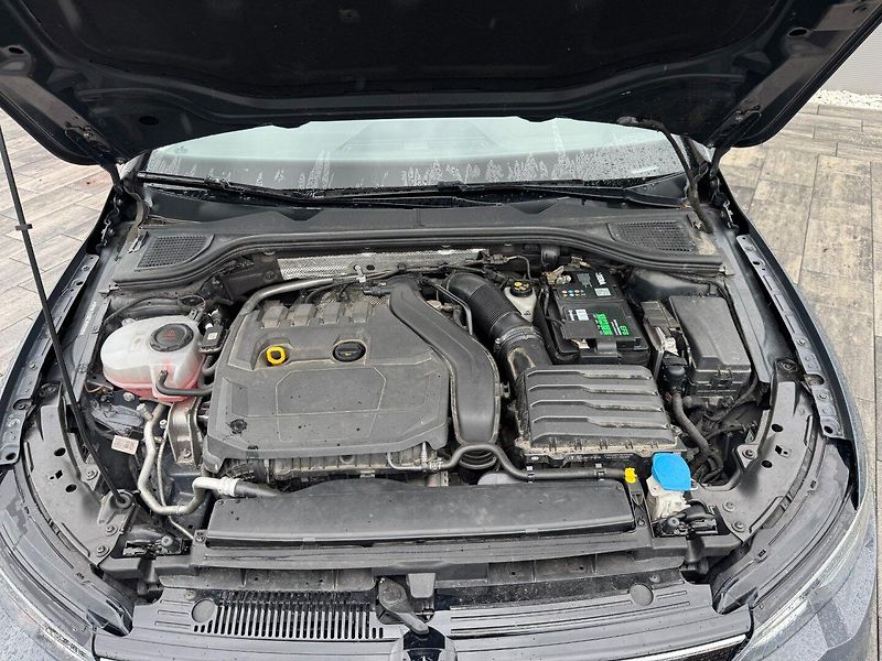 Volkswagen Golf (2020) Edition 1.5 TSI 96kW - fotka 29 z 31