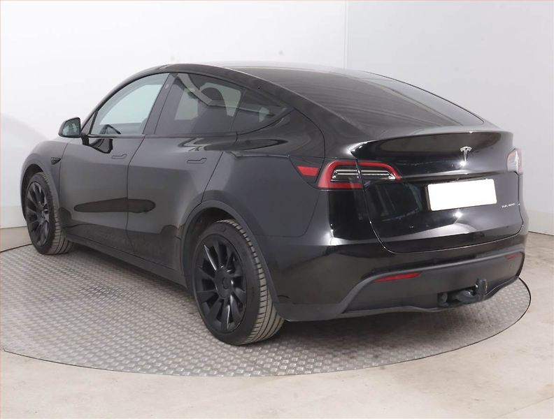 Tesla Model Y (2022) Long Range AWD 79kWh, SoH 92% - fotka 4 z 21