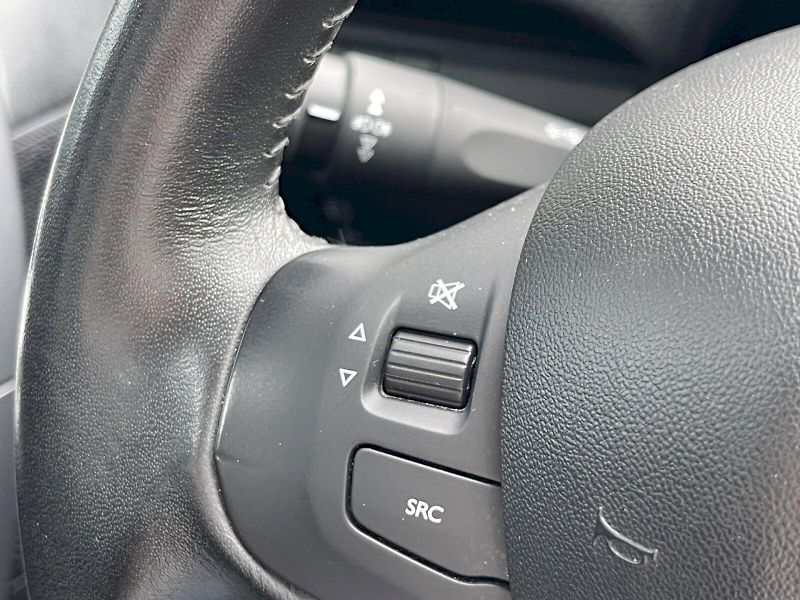 Peugeot 2008 (2018) 1.2i 60 kW PureTech Active - fotka 8 z 33