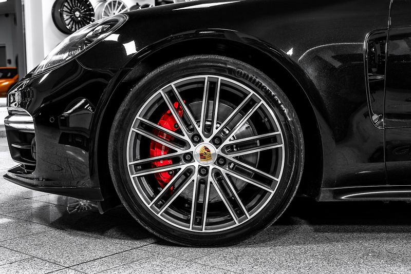 Porsche Panamera GTS PDLS+/BOSE/HUD/PASM/PANO/ - fotka 6 z 27