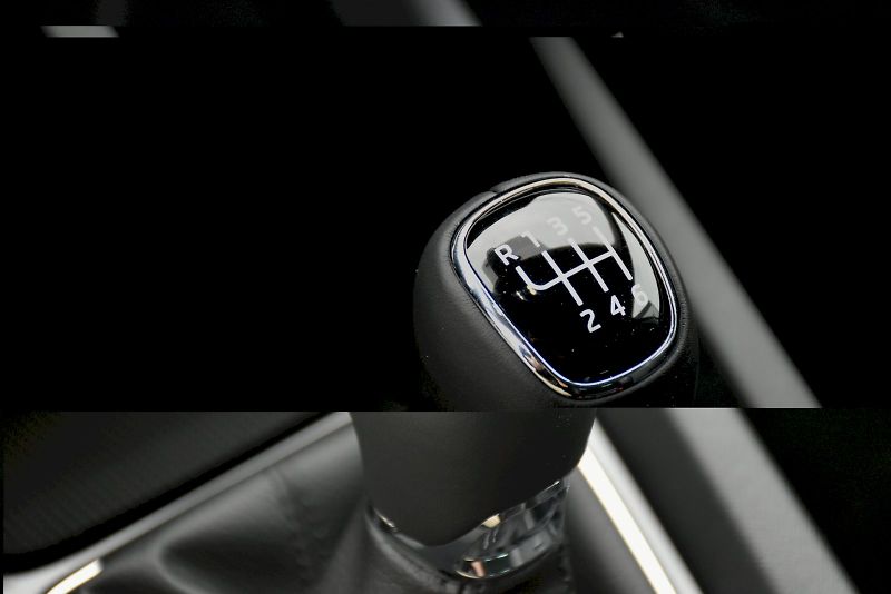 Škoda Octavia (2024) Style 1.5. 110 TSI 110 kW 6-st - fotka 6 z 35