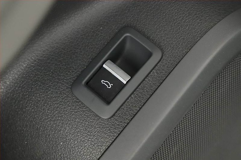 Audi Q5 (2017) basis 2.0 TDI, 4X4, Automat - fotka 24 z 27