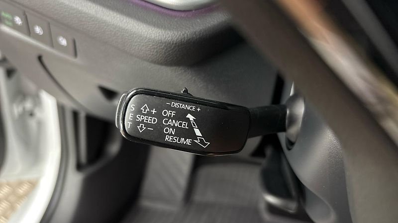 Škoda Octavia 2.0 TDI DSG Style Combi - fotka 14 z 27