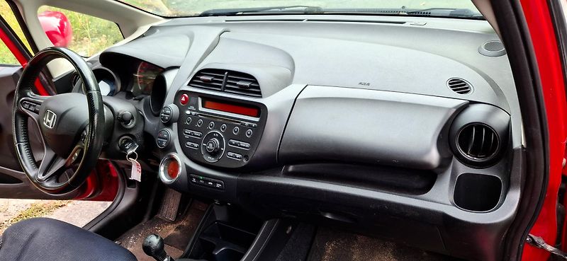 Honda Jazz 1.4 VTEC 73 KW - fotka 31 z 37