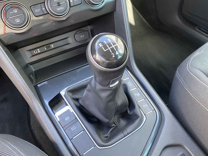 Volkswagen Tiguan (2016) 2.0 TDi, Highline, LED, TZ - fotka 16 z 19