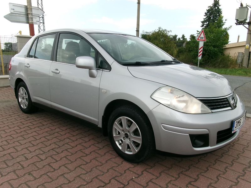 Nissan Tiida (2009) 1,6 16V AC ALU HF BT - fotka 8 z 26