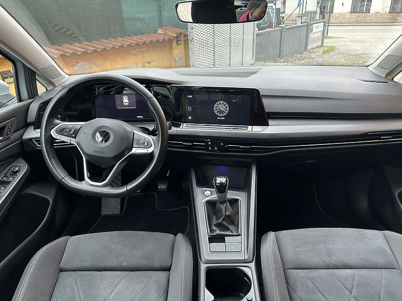 Volkswagen Golf 1.5 TSi 110kW - fotka 10 z 24