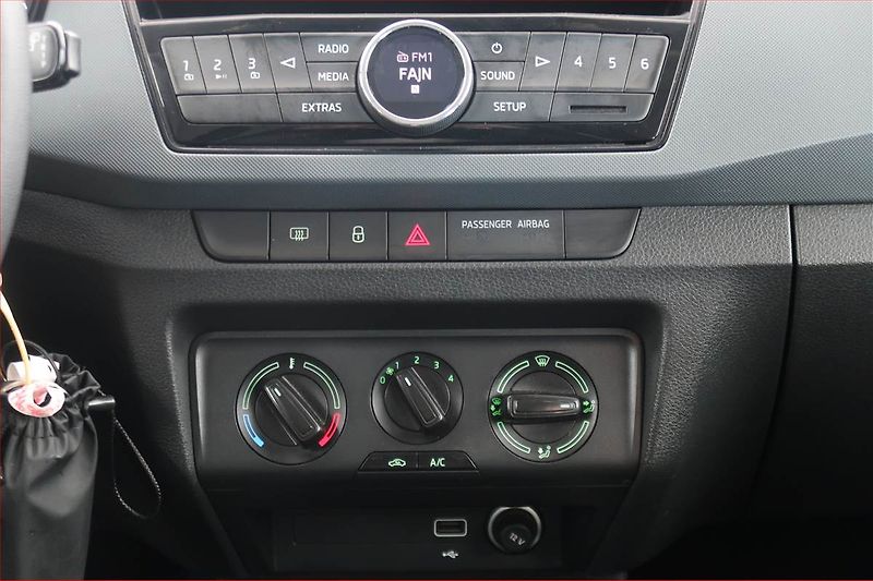 Škoda Fabia (2019) 1.0, Serv.kniha - fotka 12 z 15