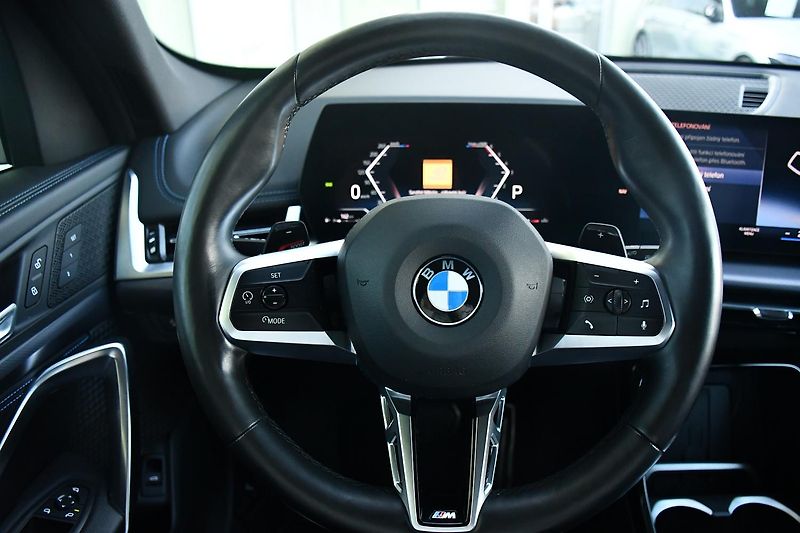 BMW X1 xDrive23d M-SPORT TAŽNÉ 1M ČR - fotka 22 z 42